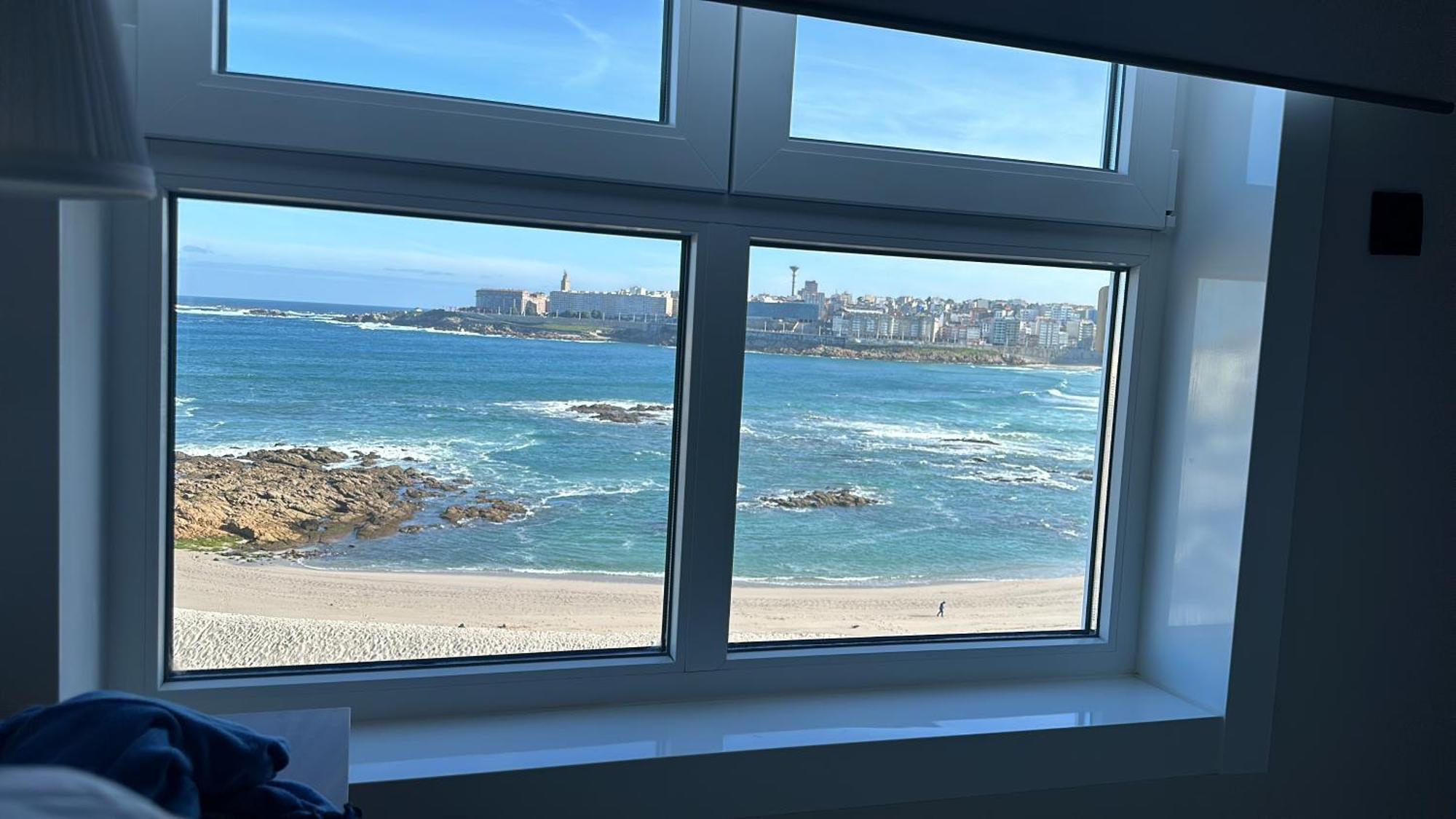 Apartamento Piso Con Vistas A La Playa De Riazor A Coruña Exterior foto