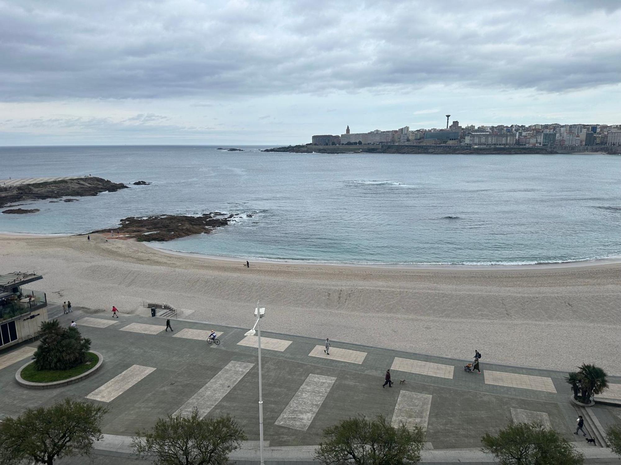 Apartamento Piso Con Vistas A La Playa De Riazor A Coruña Exterior foto