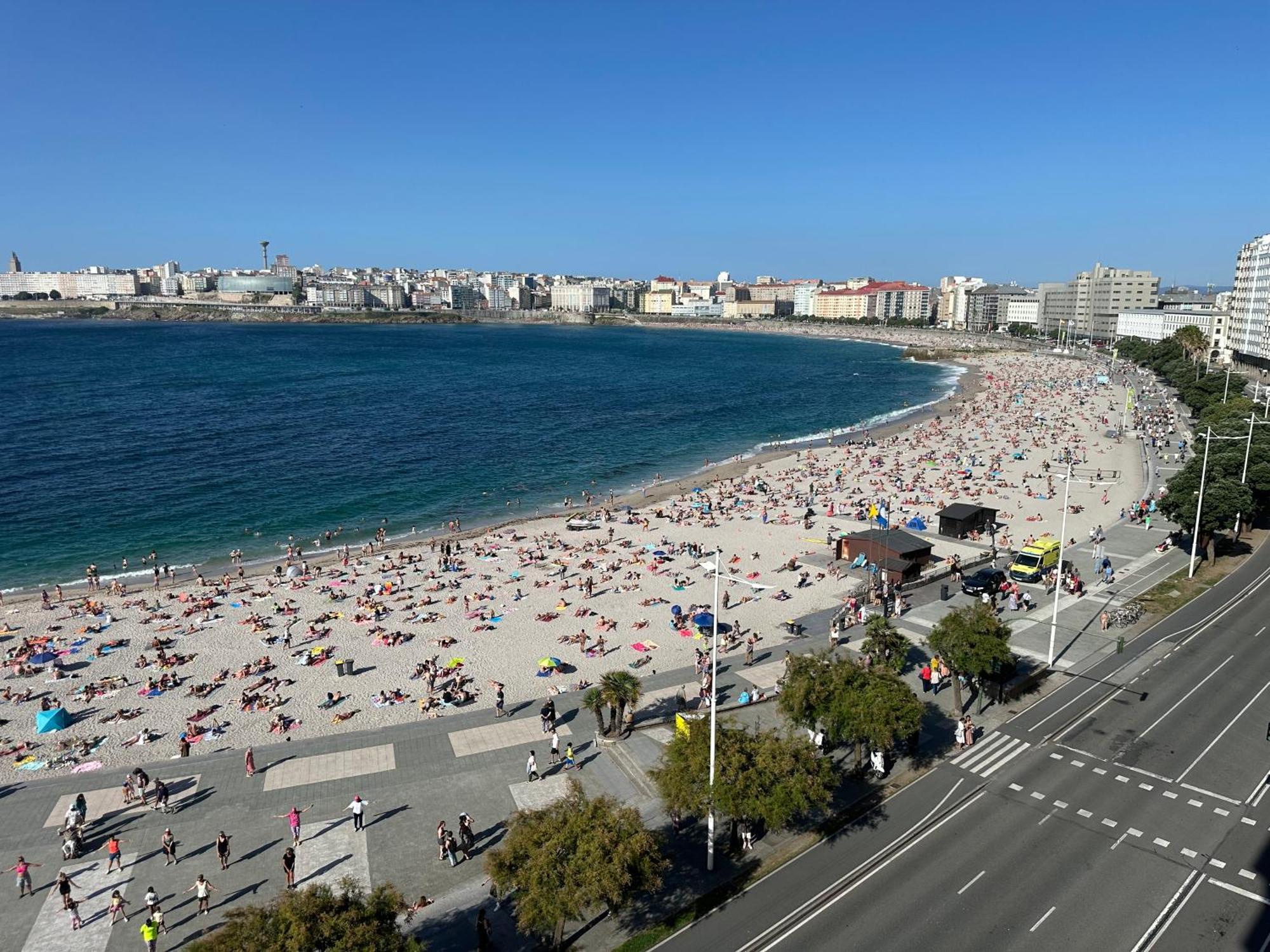 Apartamento Piso Con Vistas A La Playa De Riazor A Coruña Exterior foto